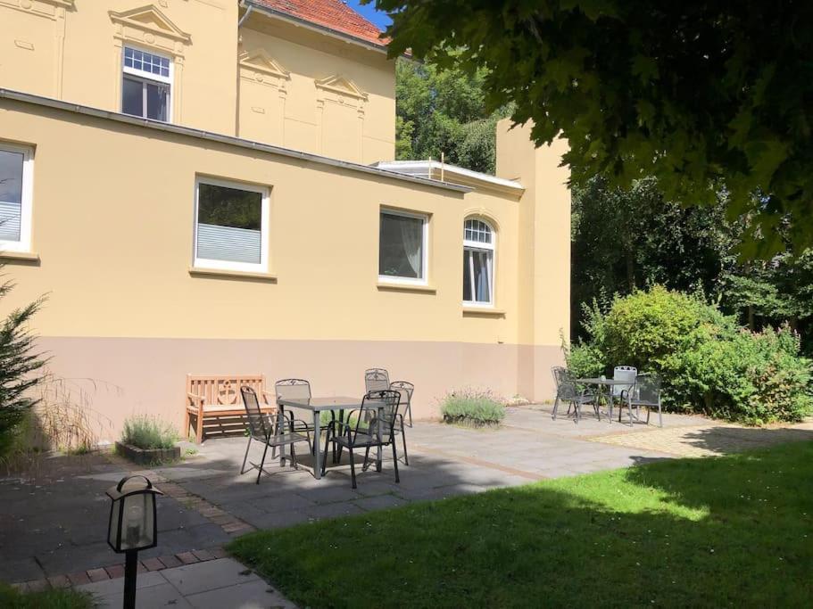 Emily'S Deichbude In Einer Historischen Villa In Dornumersiel Eksteriør bilde
